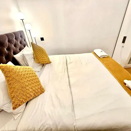 Apartment Convenient 1br With Terrace&parking Included